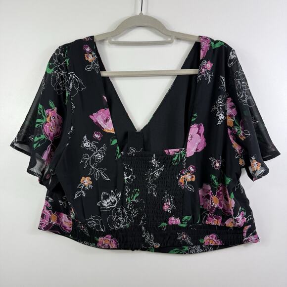 Smocked Cropped Torrid Black Floral Blouse 2X Flutter Sleeve Dark Floral V Neck - Picture 11 of 12